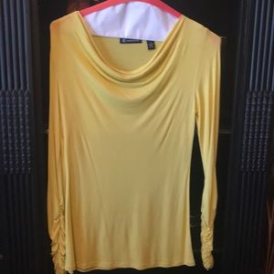 Women’s long sleeve top